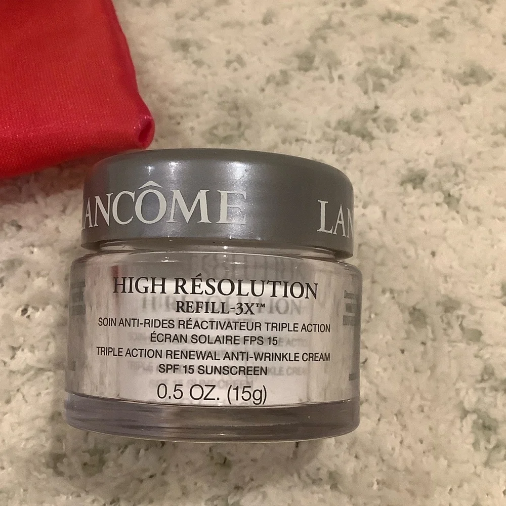 Lancôme Skincare Sample Bundle with Red Satin Pouch NWOT - Picture 4 of 15